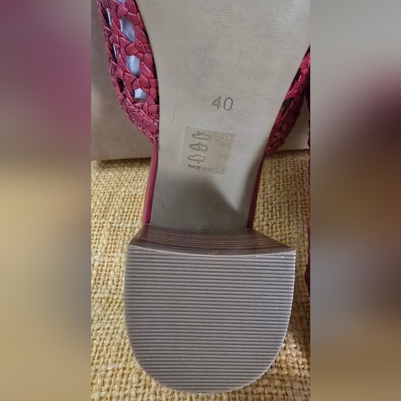 NIB: Athropologie Woven Mule - Picture 8 of 11